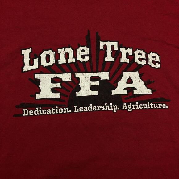 Burgundy Lone Tree FFA Graphic Tee - Picture 2 of 4